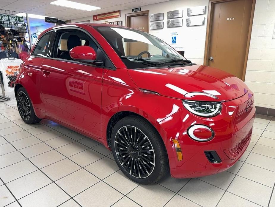 new 2024 FIAT 500e car, priced at $32,090