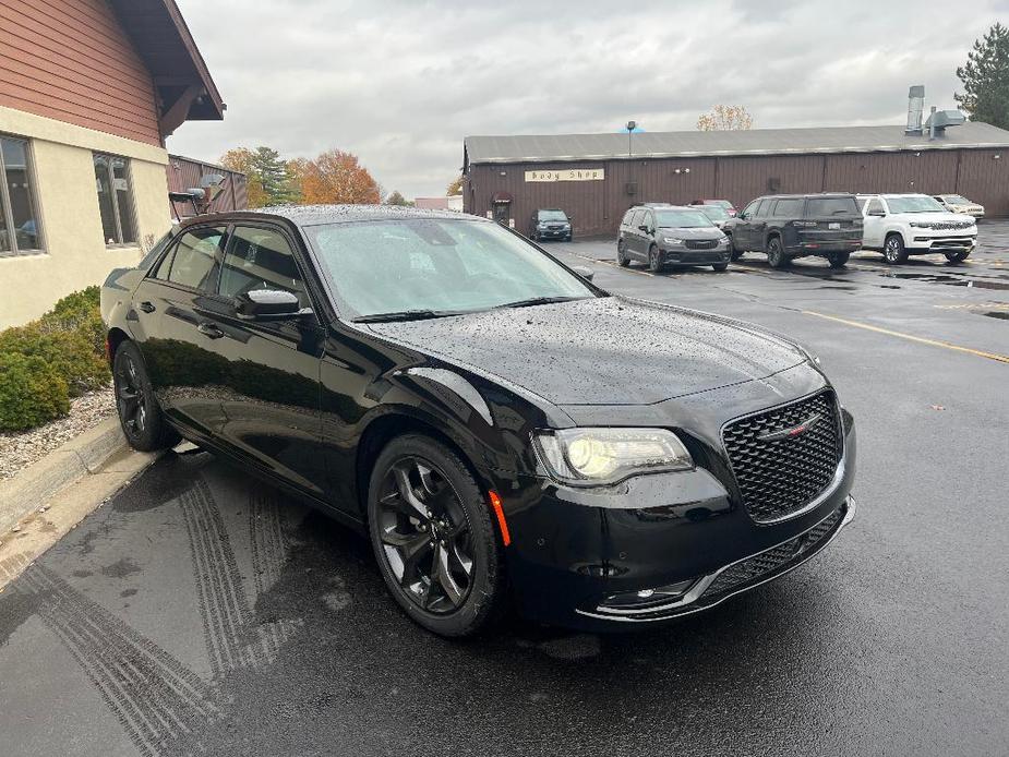 new 2023 Chrysler 300 car, priced at $43,208