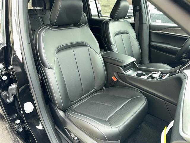 new 2025 Jeep Grand Cherokee L car, priced at $52,068