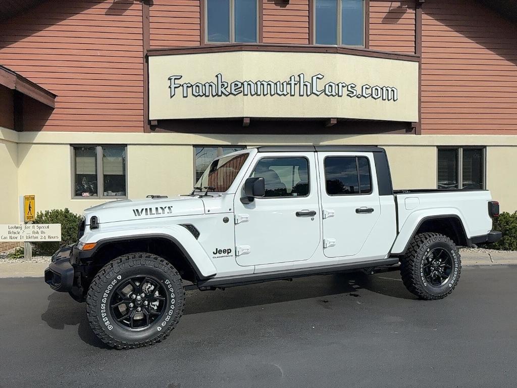 new 2025 Jeep Gladiator car, priced at $46,494