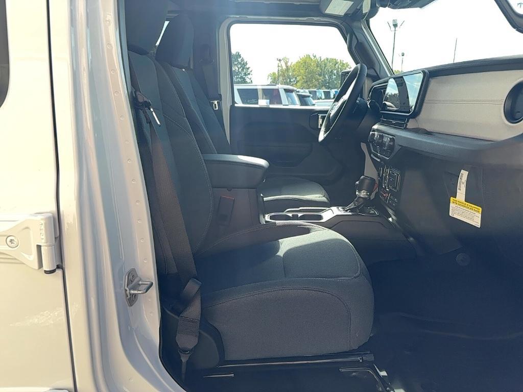 new 2025 Jeep Gladiator car, priced at $46,494