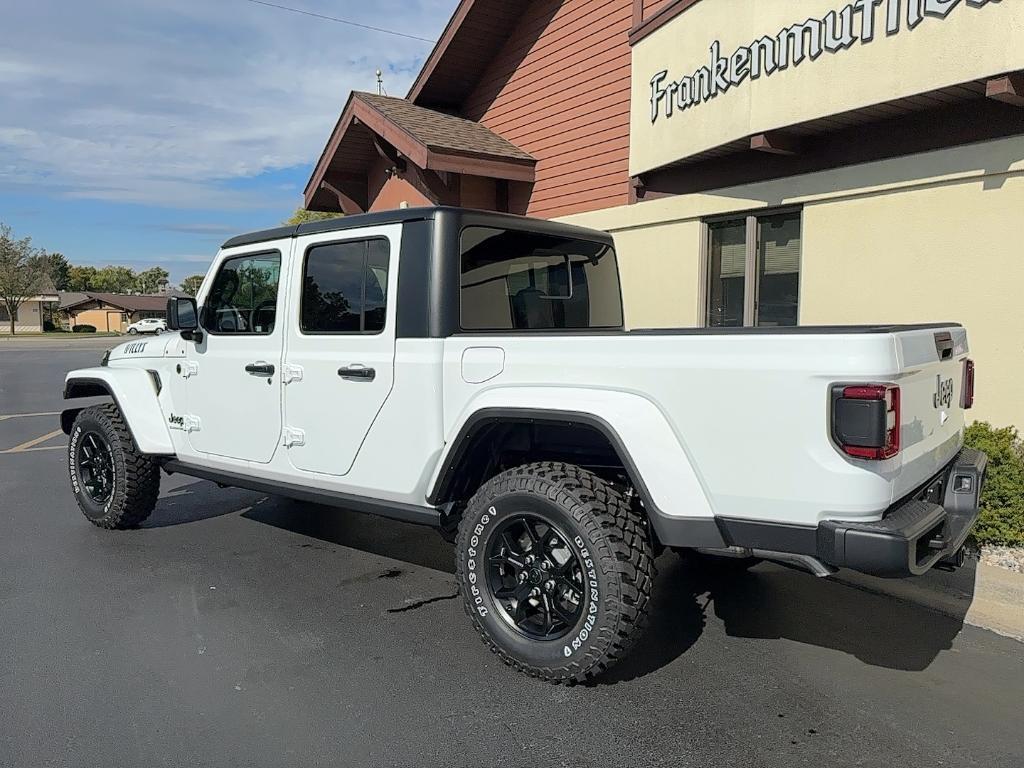 new 2025 Jeep Gladiator car, priced at $46,494