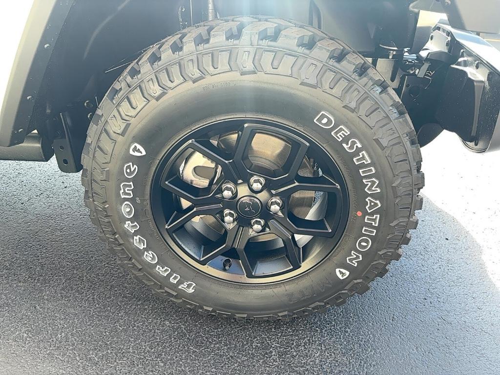 new 2025 Jeep Gladiator car, priced at $46,494