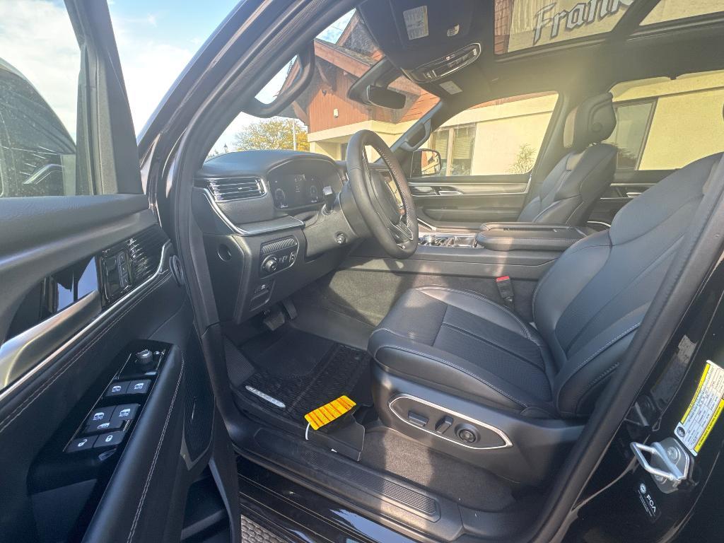 new 2024 Jeep Wagoneer car, priced at $73,962