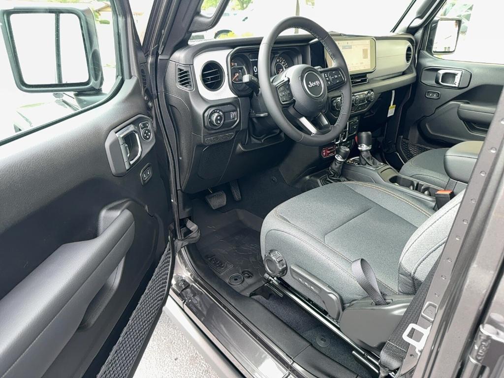 new 2025 Jeep Gladiator car, priced at $47,003
