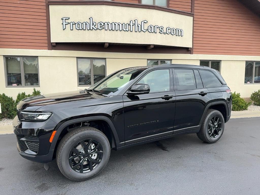 new 2025 Jeep Grand Cherokee car, priced at $35,724