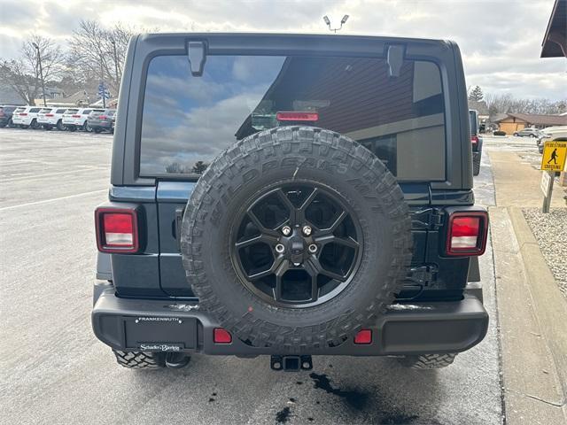 new 2025 Jeep Wrangler car, priced at $45,603