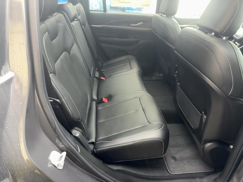 new 2025 Jeep Grand Cherokee car, priced at $51,791