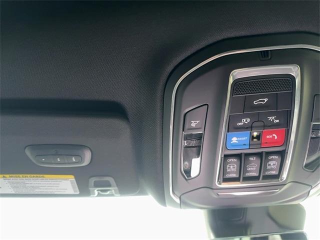 new 2025 Jeep Grand Cherokee car, priced at $49,438