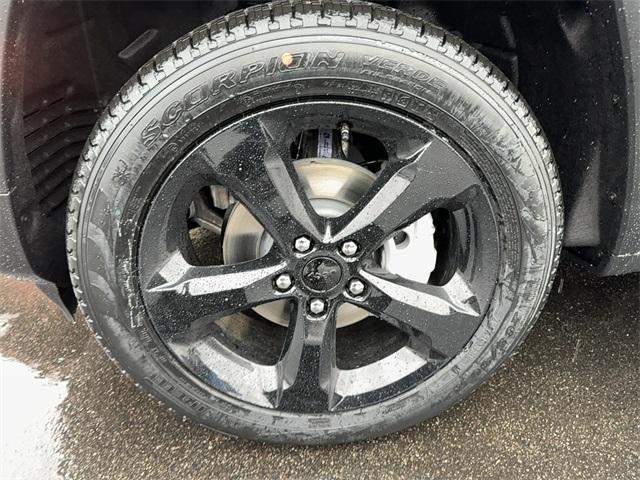 new 2025 Jeep Grand Cherokee car, priced at $49,438