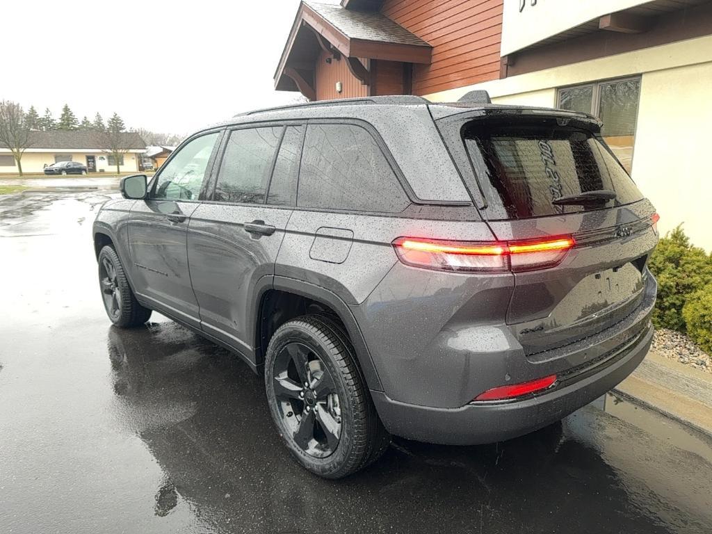 new 2025 Jeep Grand Cherokee car