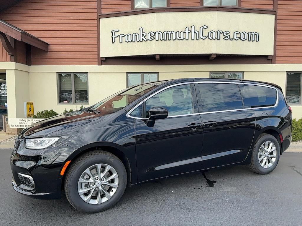 new 2026 Chrysler Pacifica car, priced at $42,977