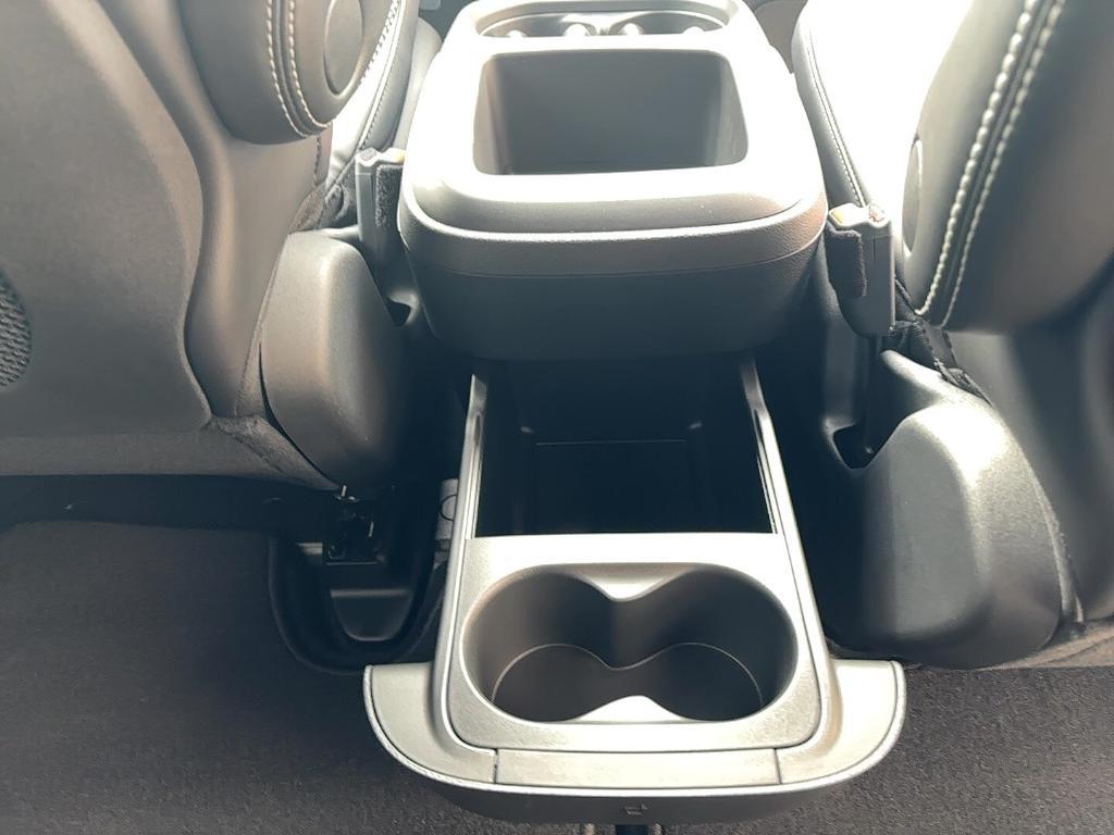 new 2026 Chrysler Pacifica car, priced at $40,227