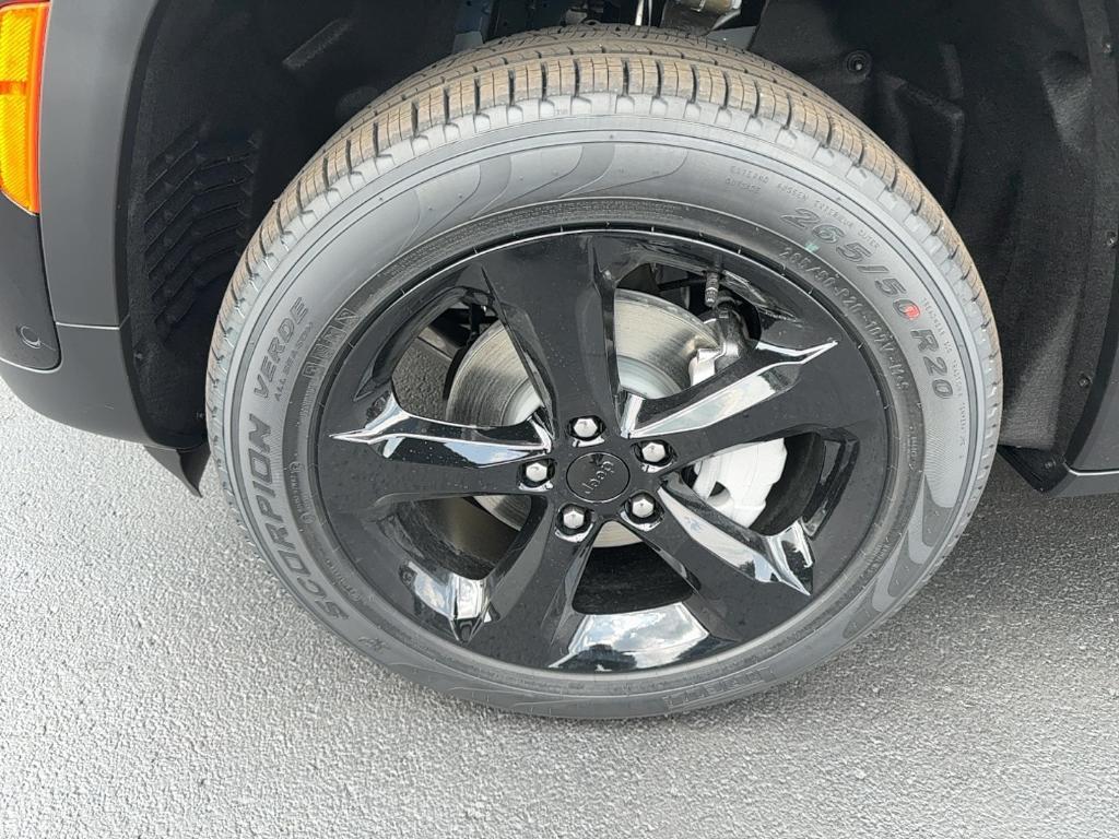 new 2025 Jeep Grand Cherokee car, priced at $42,688