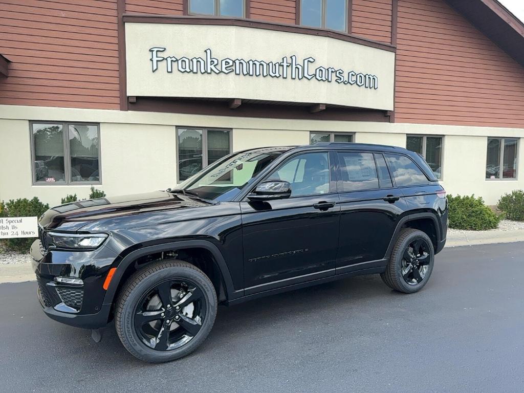 new 2025 Jeep Grand Cherokee car, priced at $54,405