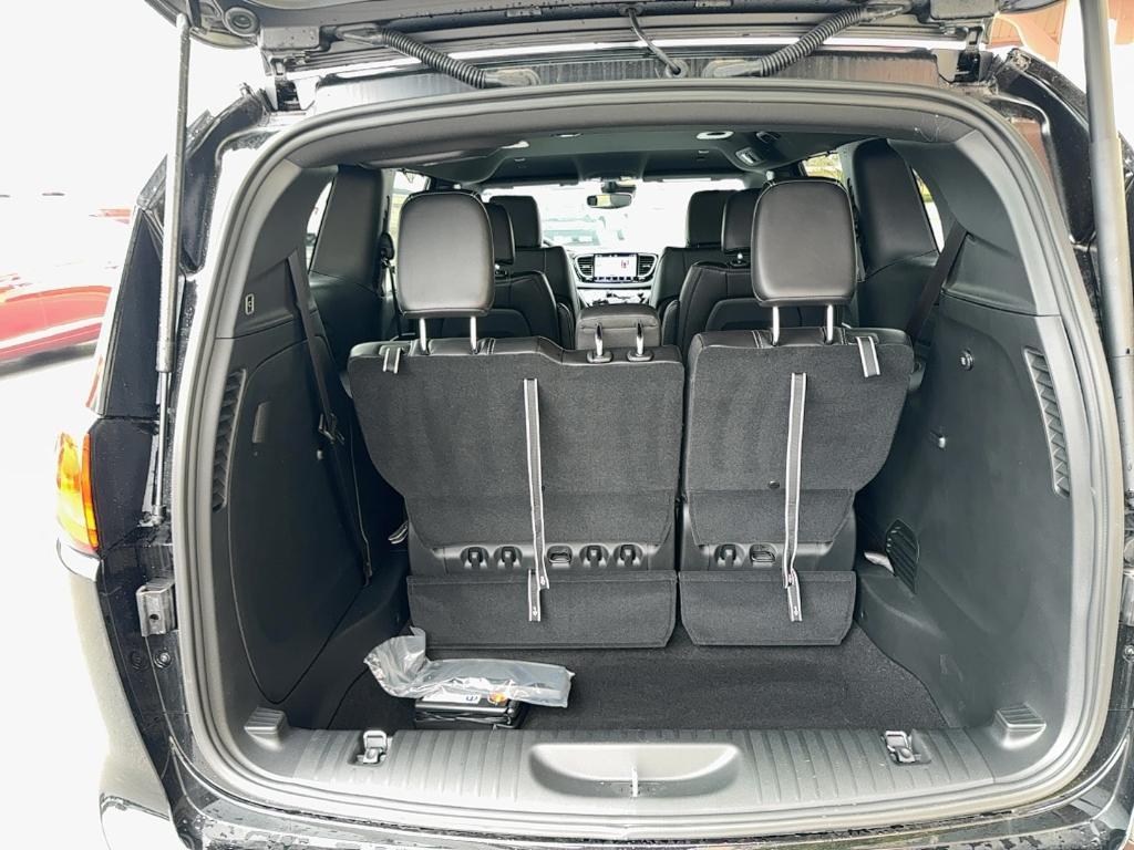 new 2025 Chrysler Voyager car