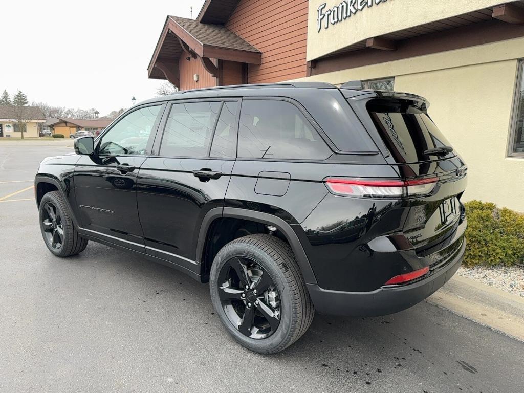 new 2025 Jeep Grand Cherokee car, priced at $49,438