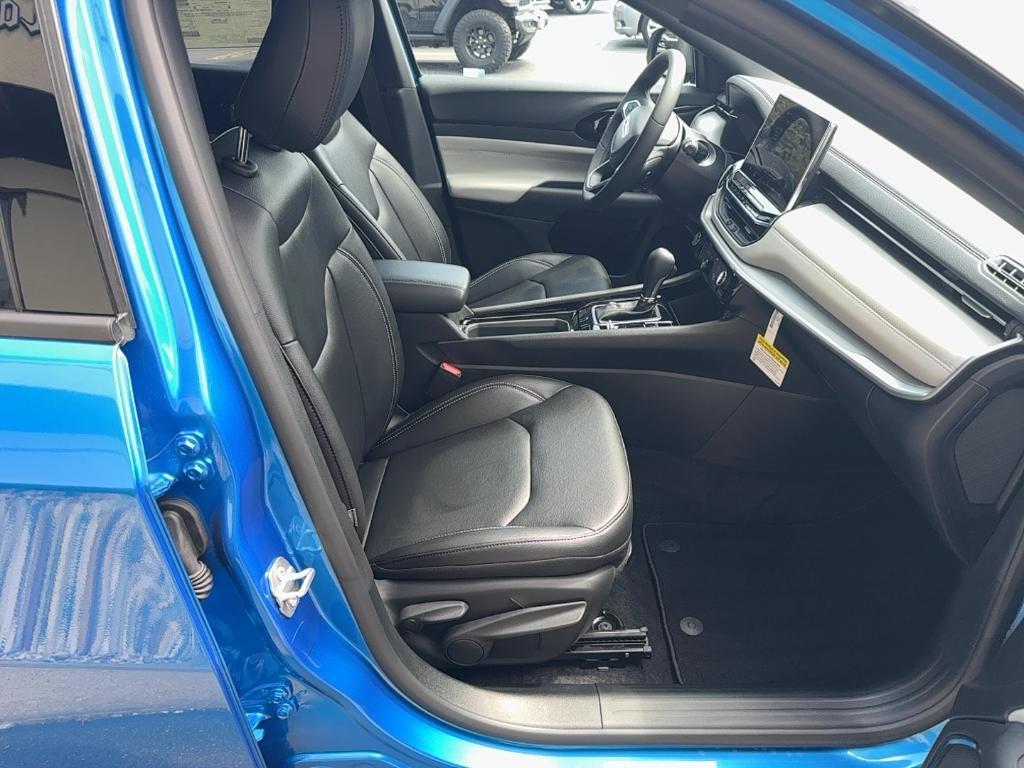 new 2025 Jeep Compass car, priced at $32,993