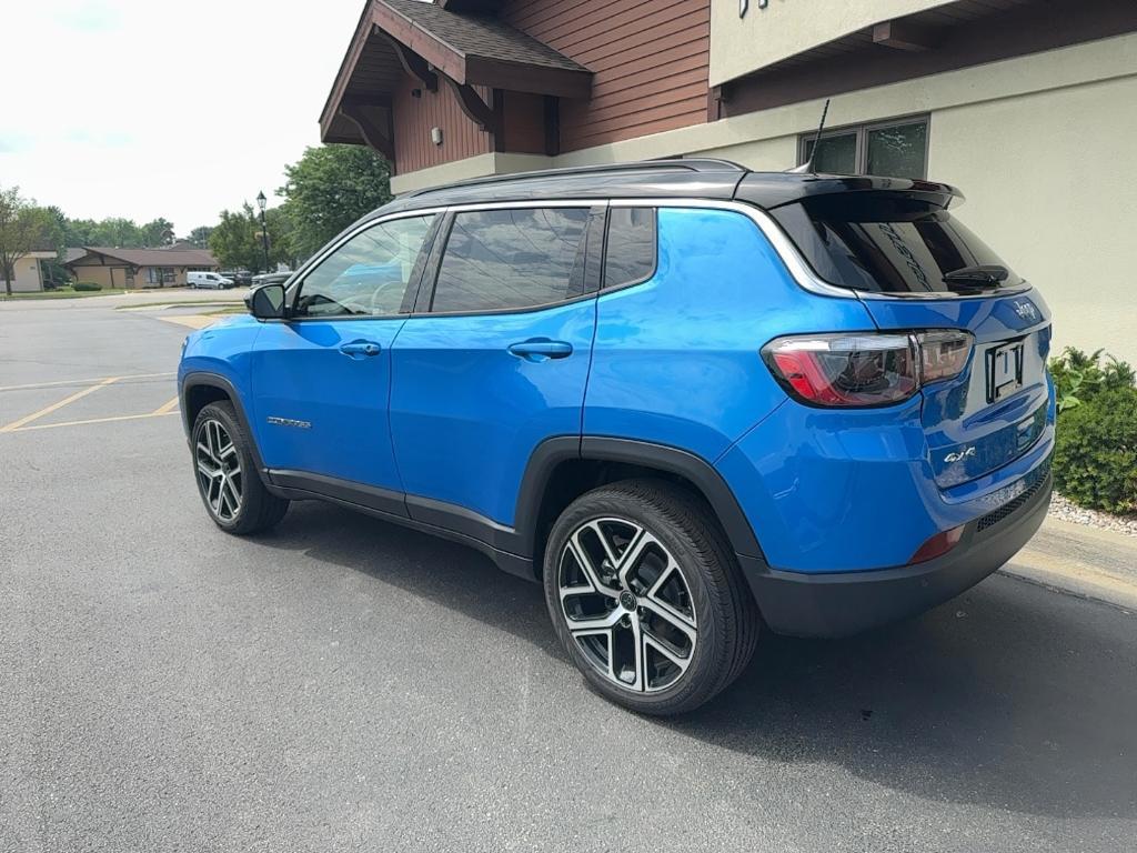 new 2025 Jeep Compass car, priced at $32,993