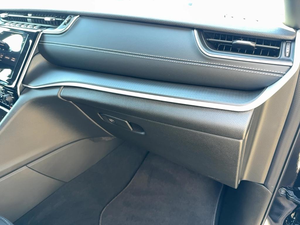 new 2025 Jeep Grand Cherokee car, priced at $41,920
