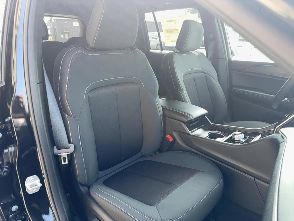 new 2025 Jeep Grand Cherokee car, priced at $36,420