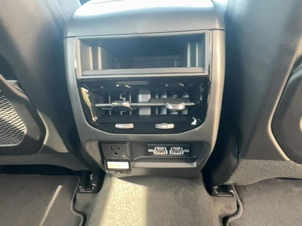 new 2025 Jeep Grand Cherokee car, priced at $36,420