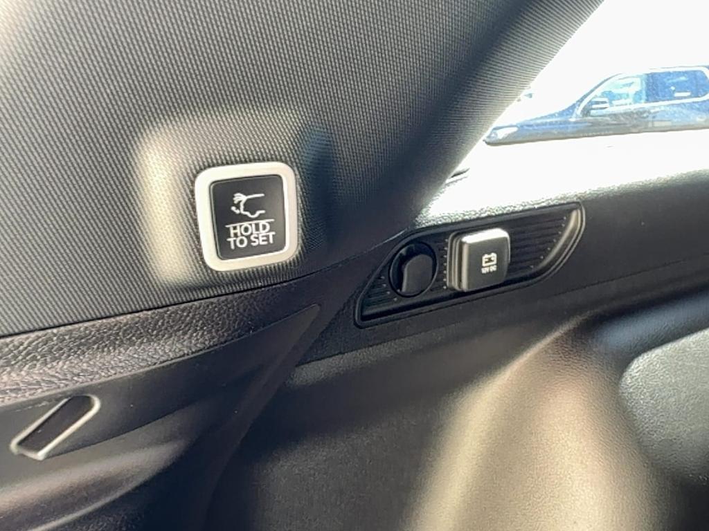 new 2025 Jeep Grand Cherokee car, priced at $49,666