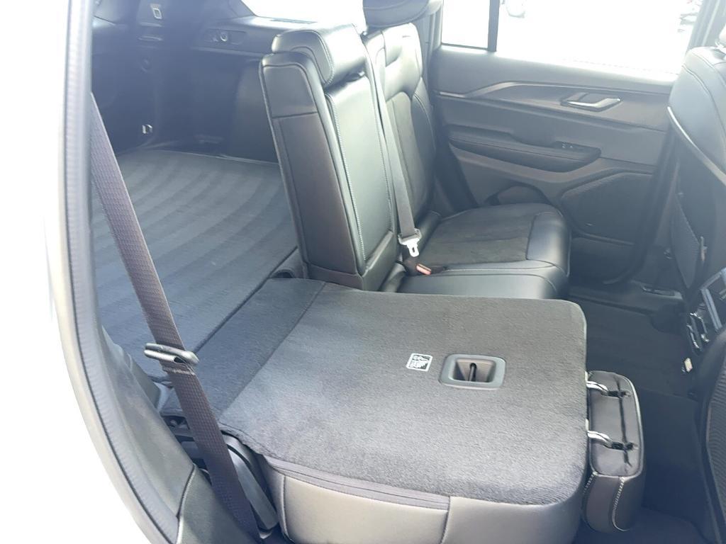 new 2025 Jeep Grand Cherokee car, priced at $35,724