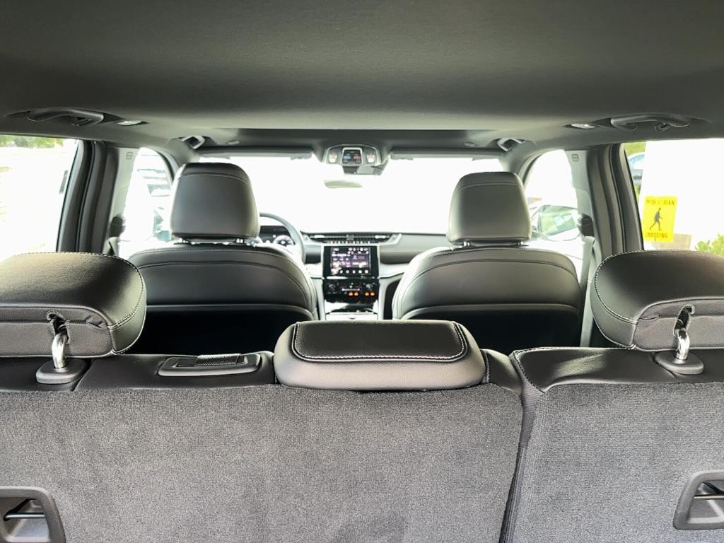 new 2025 Jeep Grand Cherokee car, priced at $35,724