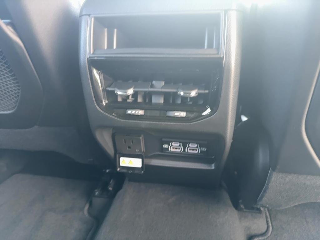new 2025 Jeep Grand Cherokee car, priced at $35,724
