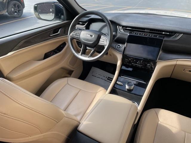 used 2024 Jeep Grand Cherokee car, priced at $35,995