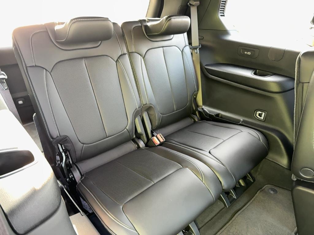 new 2025 Jeep Grand Cherokee L car, priced at $53,682