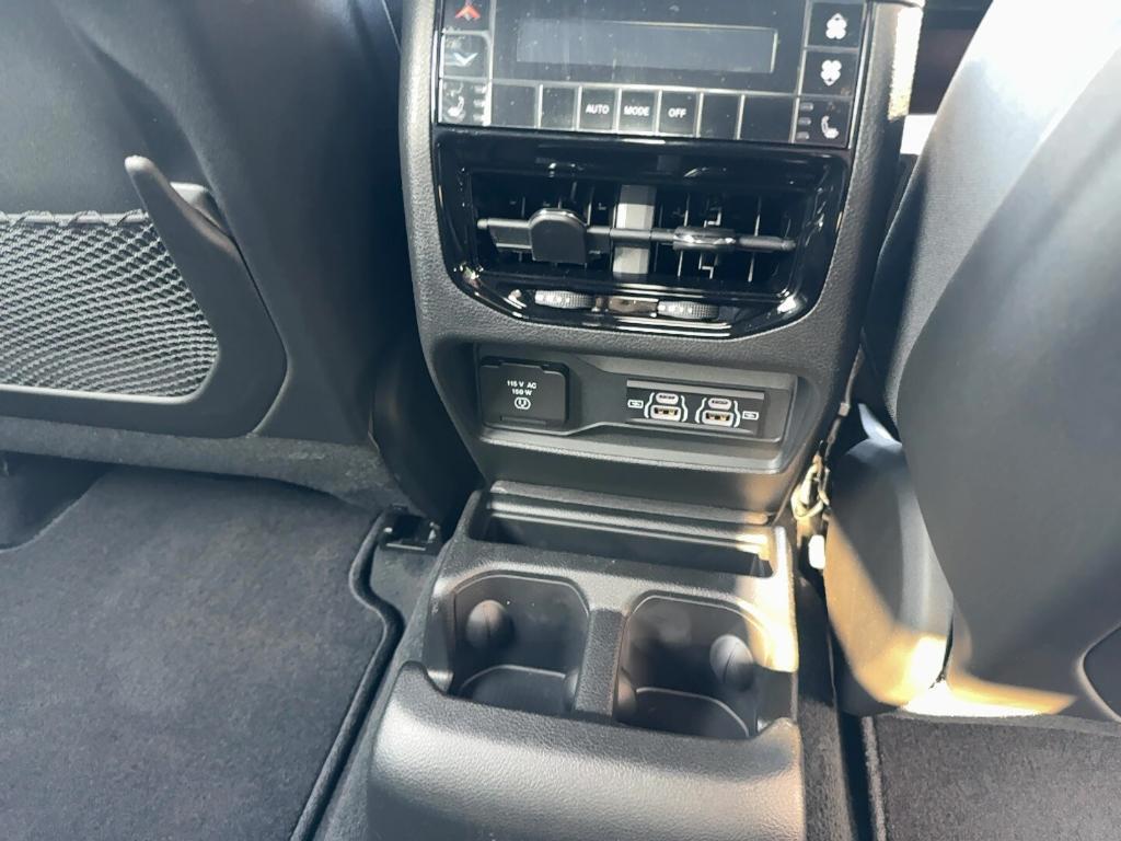 new 2025 Jeep Grand Cherokee L car, priced at $53,682