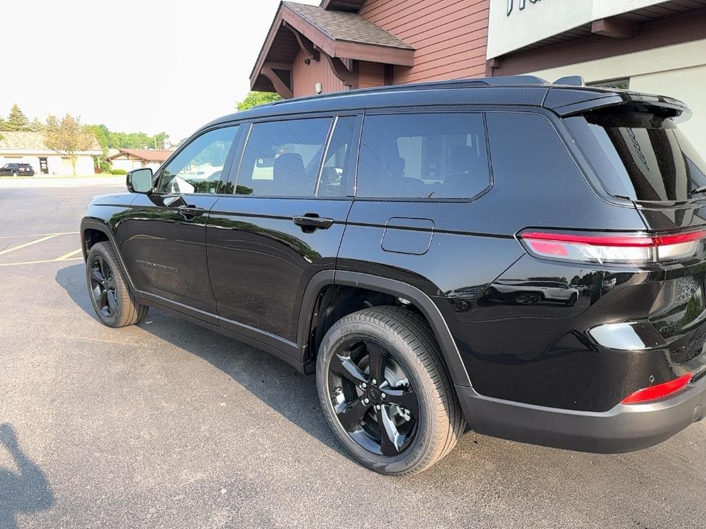 new 2025 Jeep Grand Cherokee L car, priced at $53,682