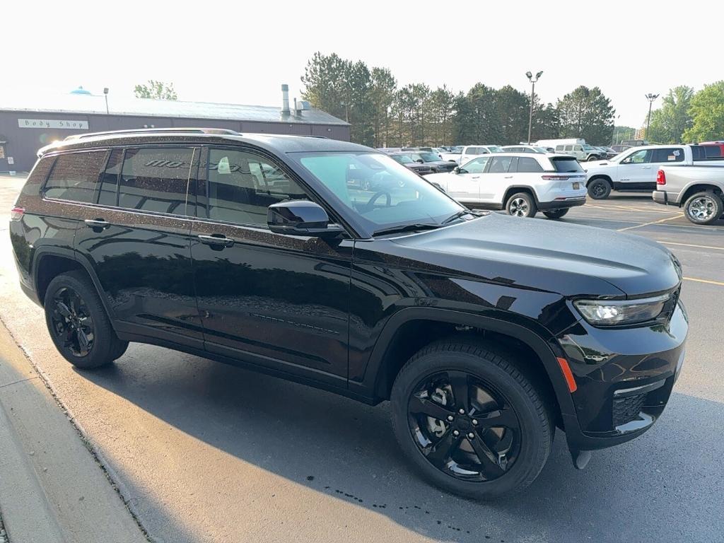 new 2025 Jeep Grand Cherokee L car, priced at $53,682