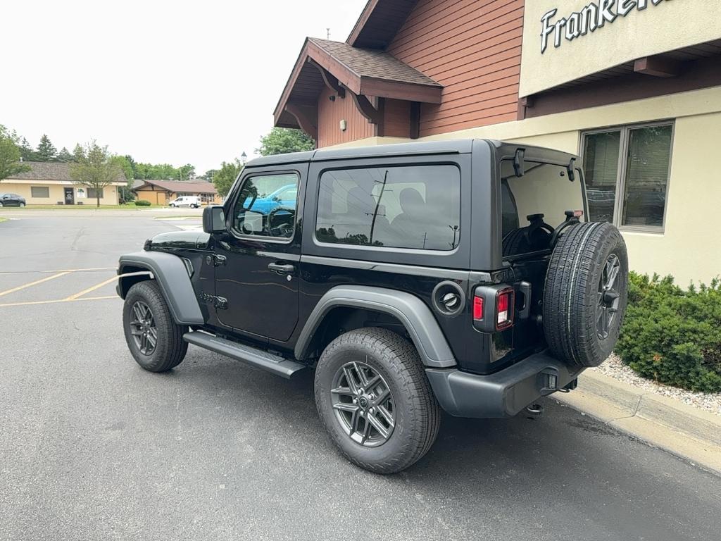 new 2025 Jeep Wrangler car, priced at $42,725