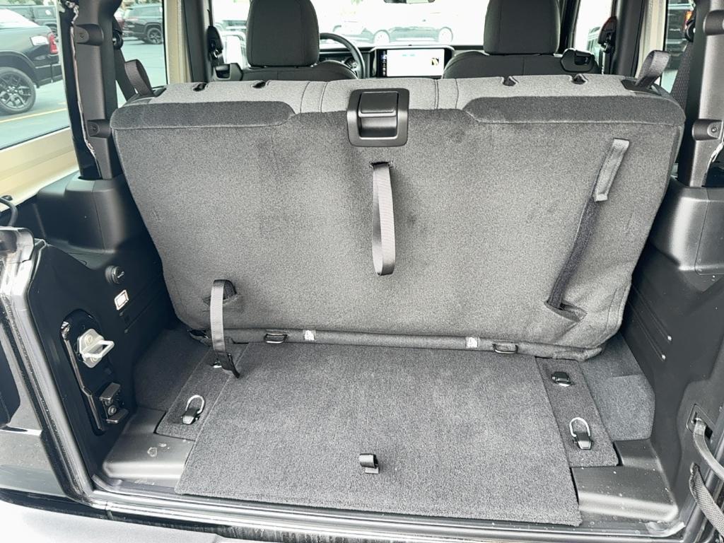 new 2025 Jeep Wrangler car, priced at $42,725