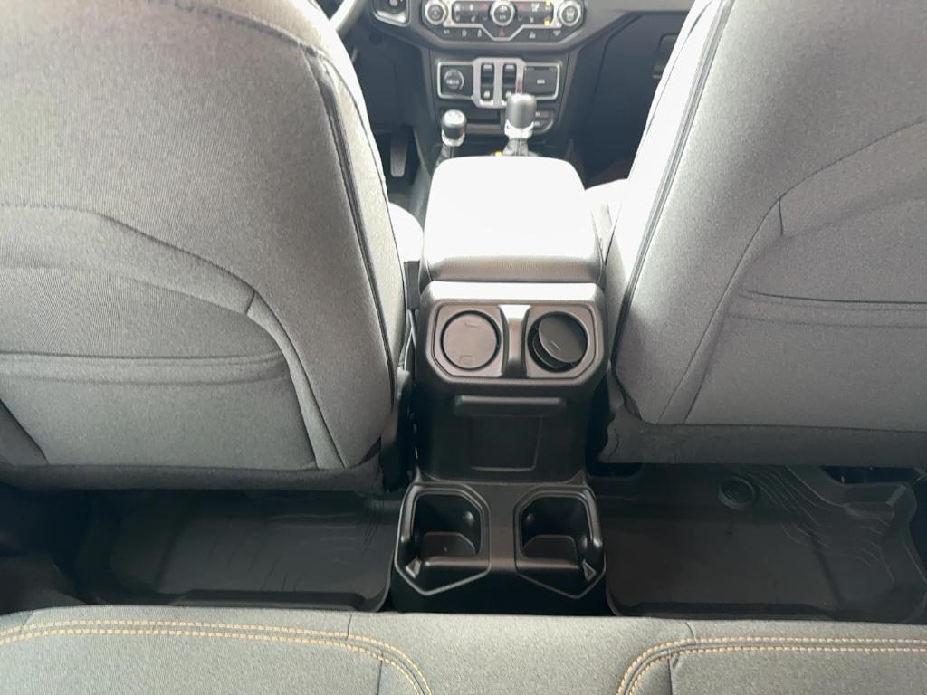 new 2025 Jeep Wrangler car, priced at $42,725
