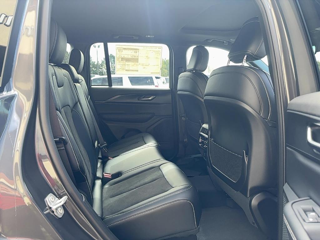 new 2025 Jeep Grand Cherokee car, priced at $37,724