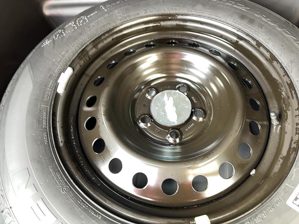 new 2025 Jeep Grand Cherokee car, priced at $37,724