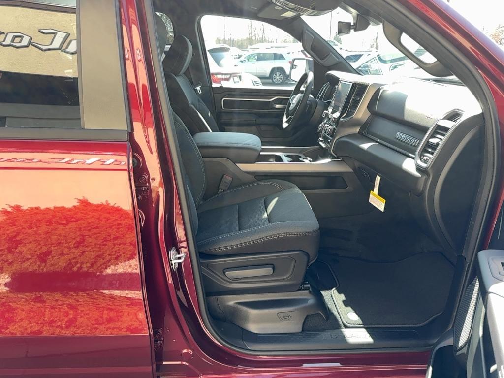 new 2025 Ram 1500 car, priced at $46,662