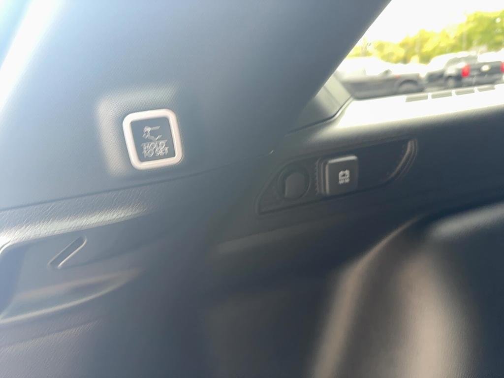 new 2025 Jeep Grand Cherokee car, priced at $40,124