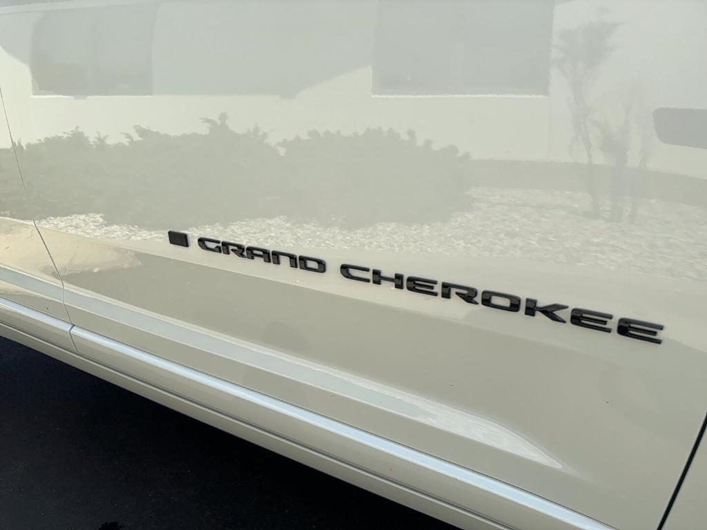 new 2025 Jeep Grand Cherokee L car, priced at $67,326