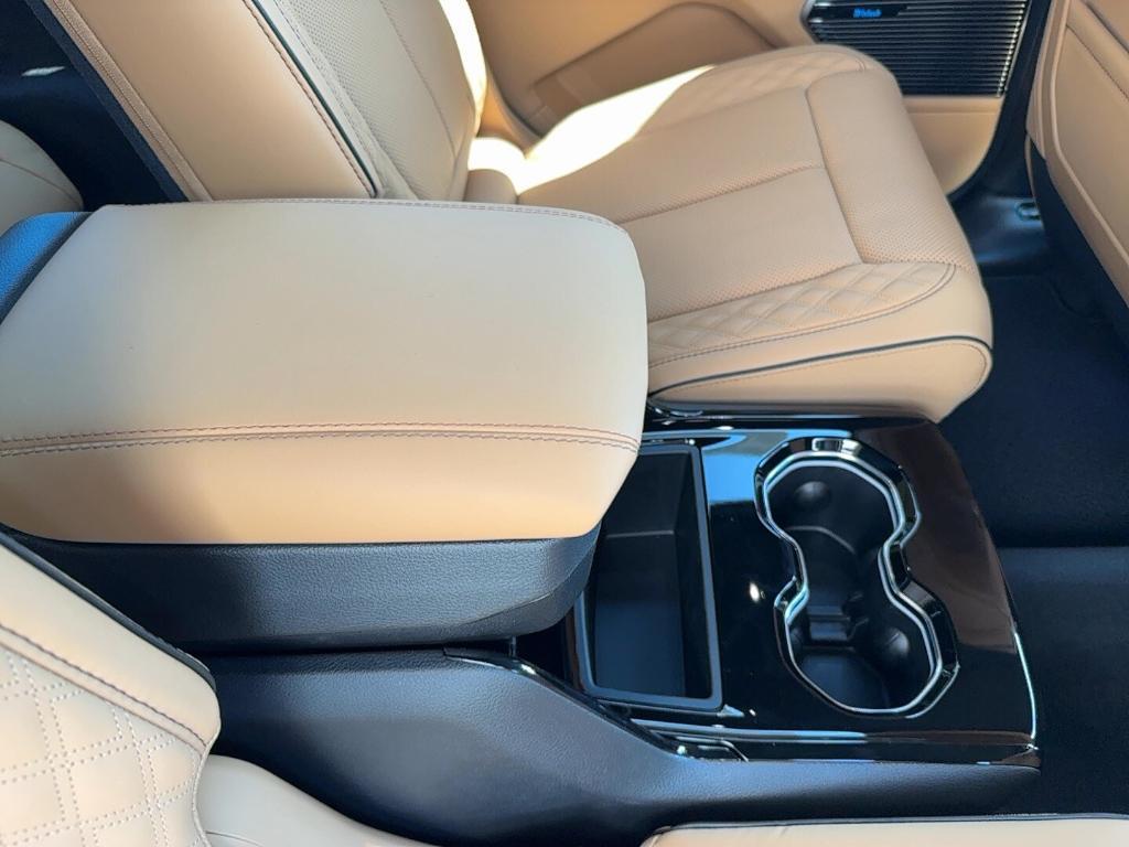 new 2025 Jeep Grand Cherokee L car, priced at $67,326