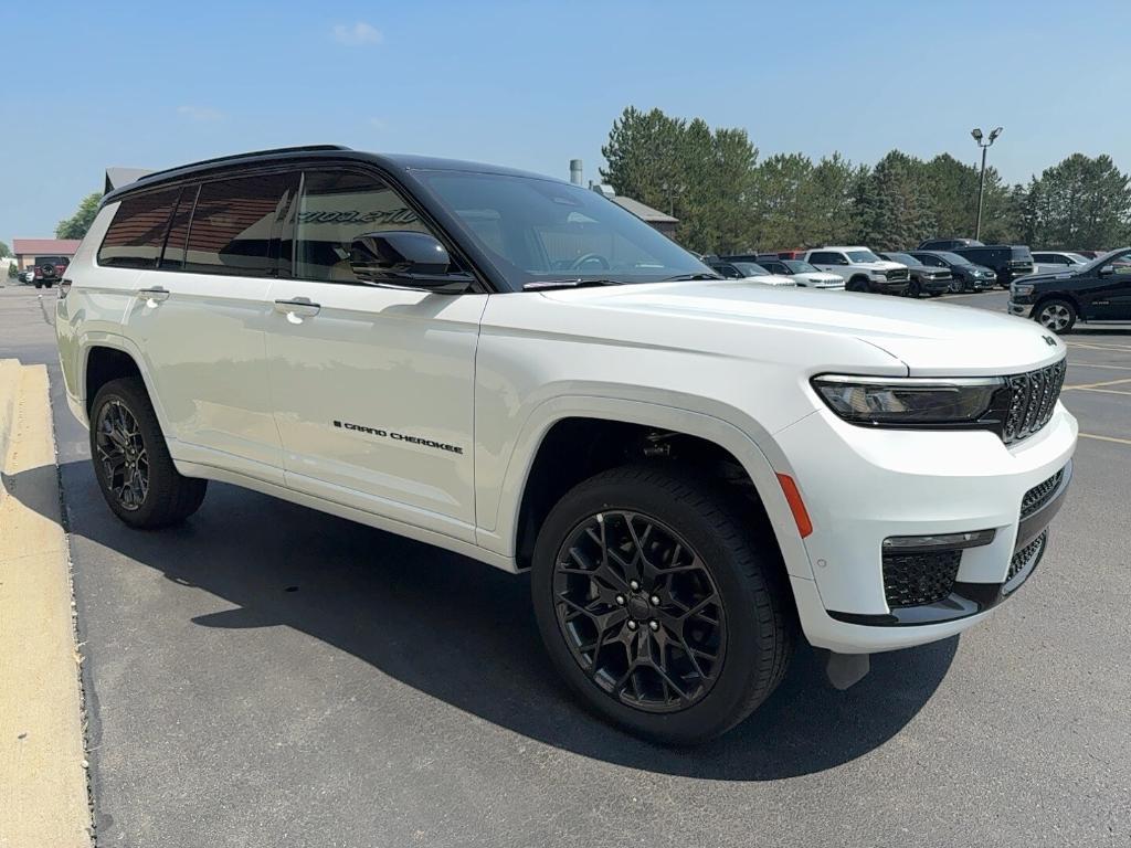new 2025 Jeep Grand Cherokee L car, priced at $67,326