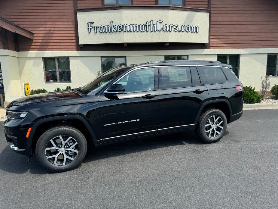 new 2024 Jeep Grand Cherokee L car, priced at $49,176