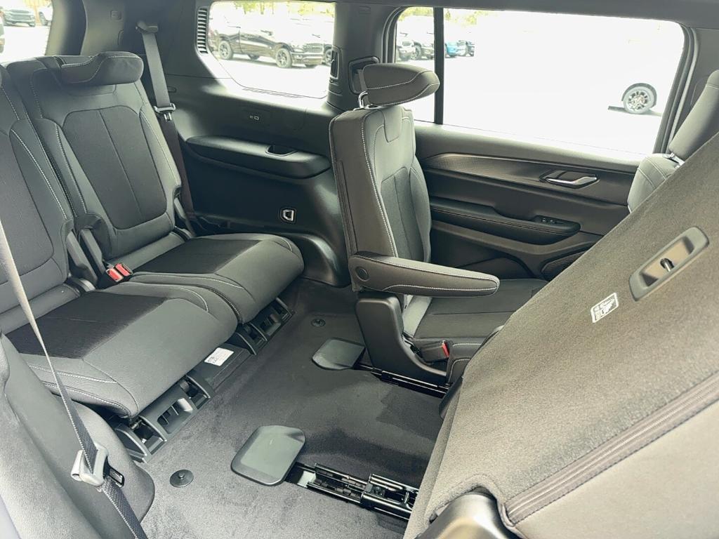 new 2025 Jeep Grand Cherokee L car, priced at $41,324