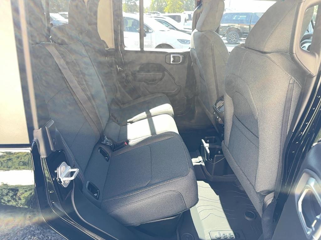 new 2025 Jeep Gladiator car, priced at $47,003