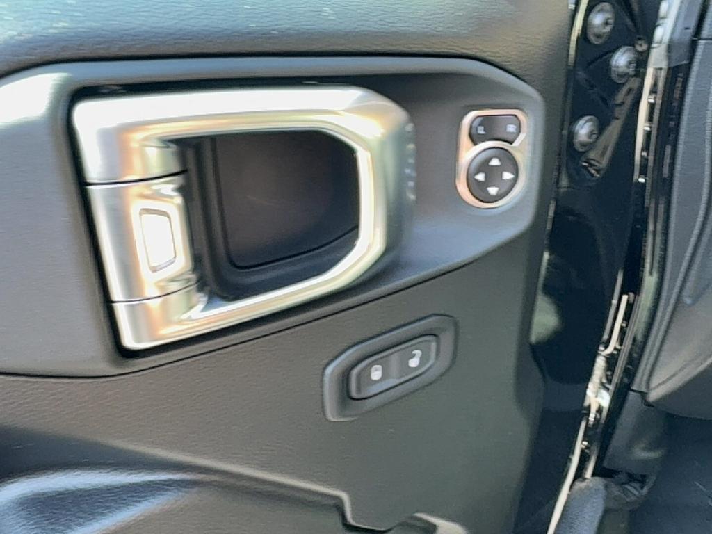 new 2025 Jeep Gladiator car, priced at $47,003