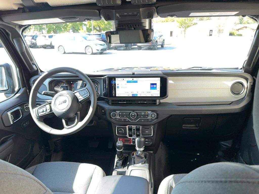 new 2025 Jeep Gladiator car, priced at $47,003